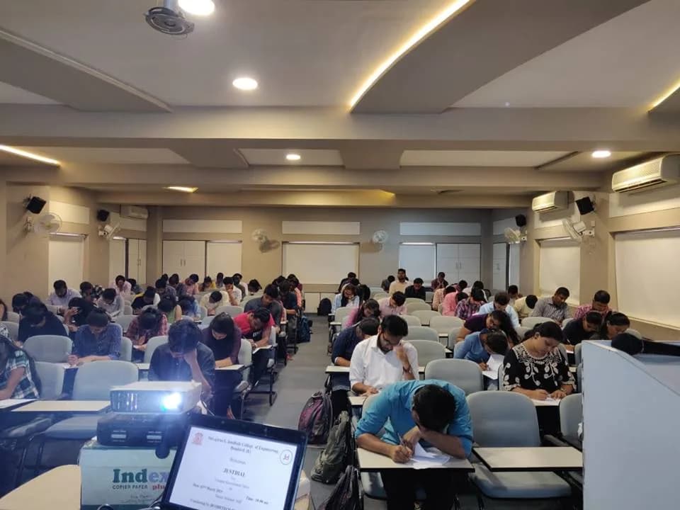 Industry internships at Dcodetech