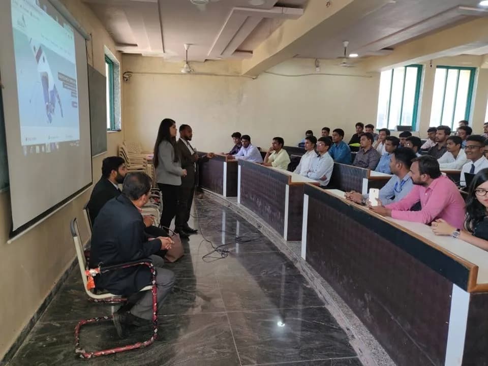 Industry internships at Dcodetech